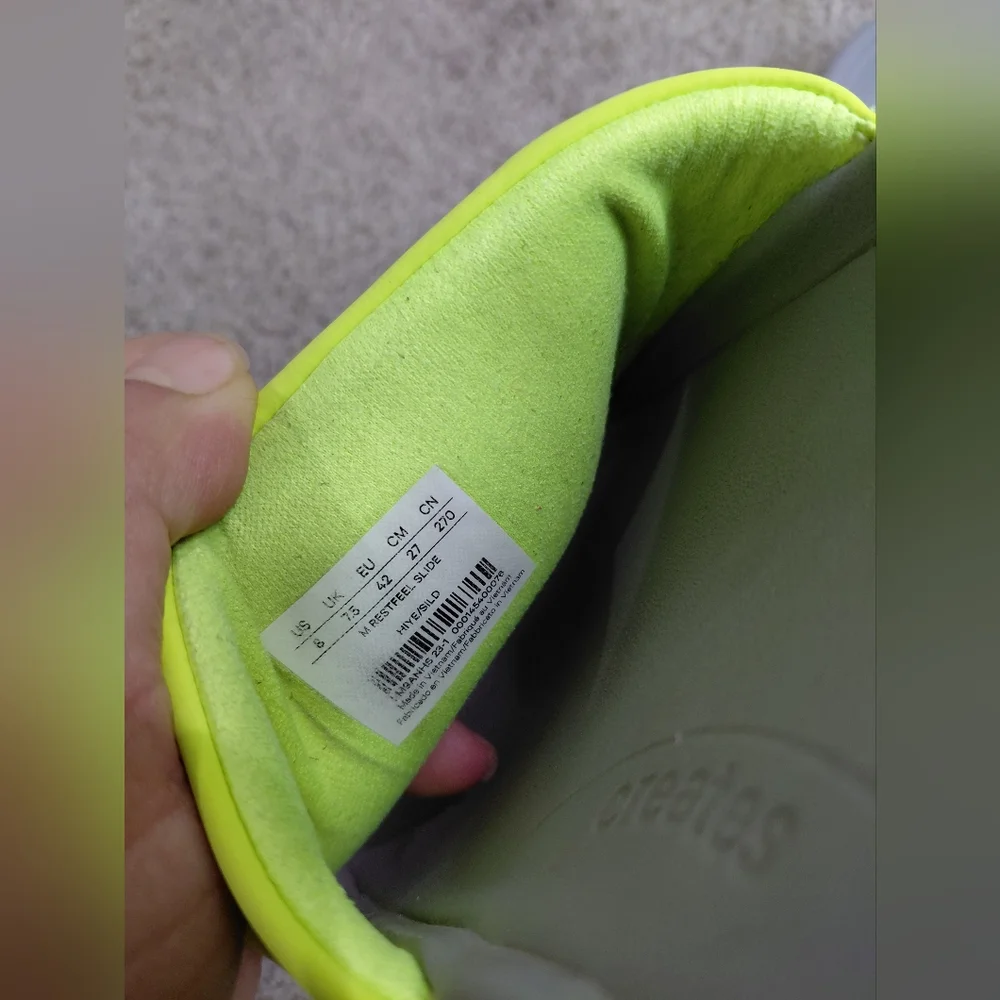 Lululemon Men Size 8 Neon Yellow and Gray Slide Sandals